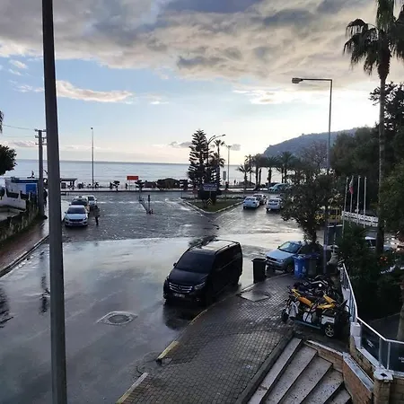 Daire Luxury With A Sea And Castle View At Centre Alanya