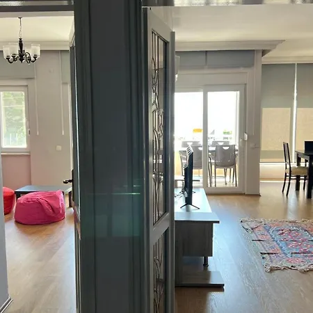 Luxury With A Sea And Castle View At Centre Daire