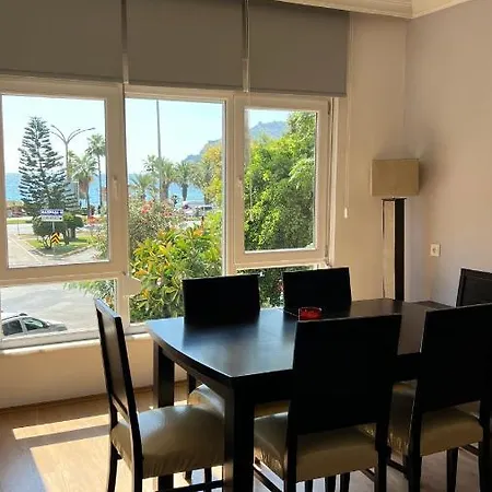 Luxury With A Sea And Castle View At Centre Daire